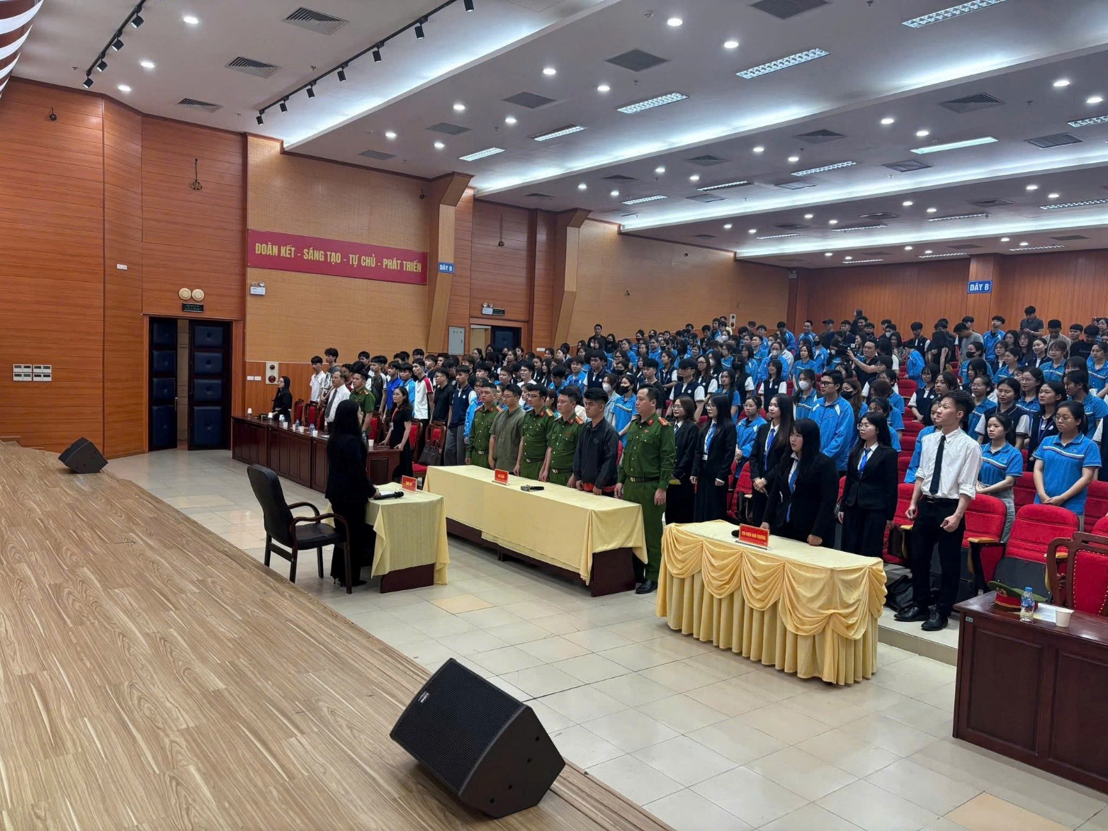 A group of people in a room  AI-generated content may be incorrect.