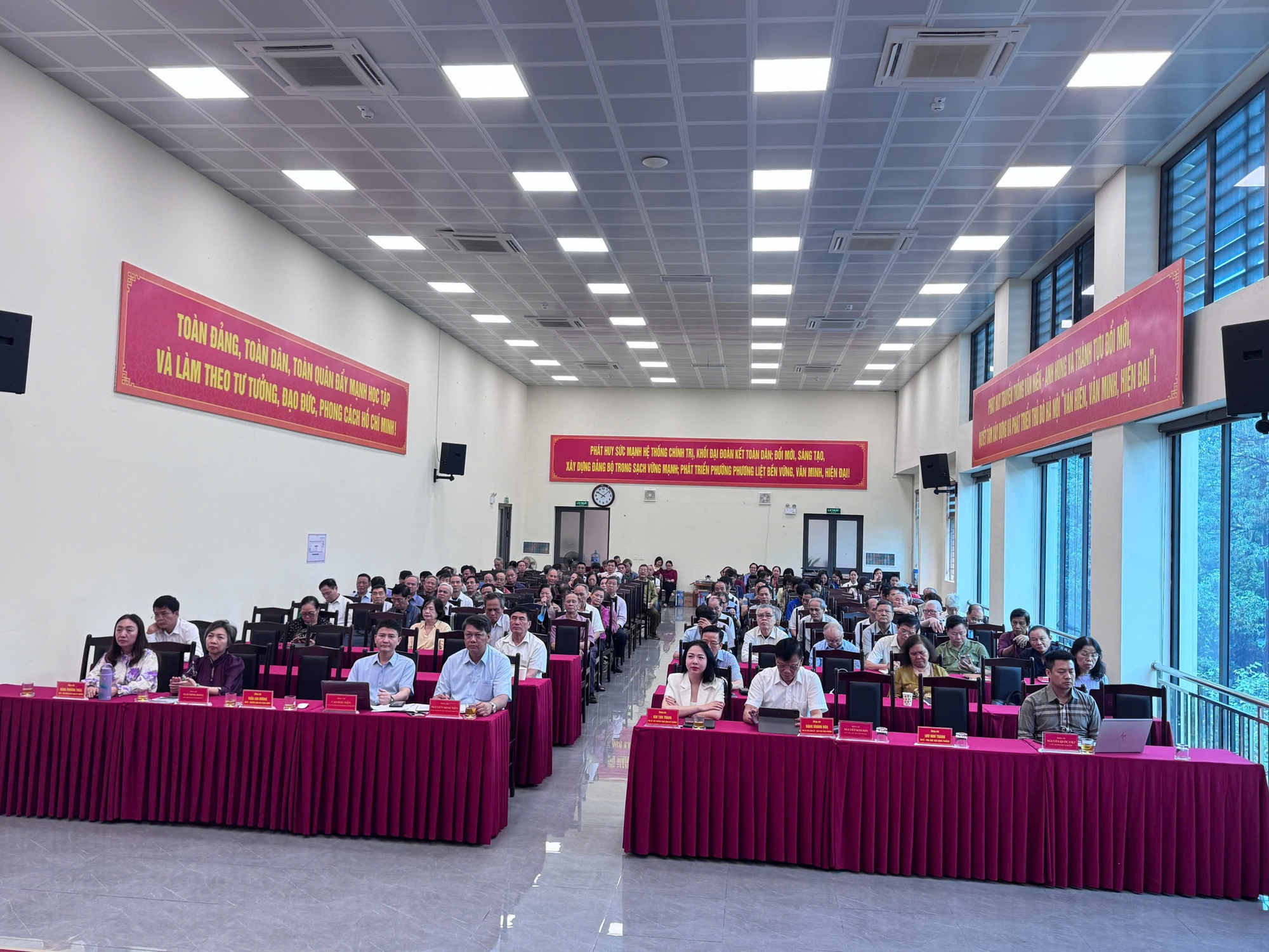 Phường Phương Liệt tham dự hội nghị trực tuyến quán triệt nghị quyết số 02-NQ/TW của Bộ Chính trị về xây dựng và phát triển thủ đô Hà Nội trong kỷ nguyên mới- Ảnh 1.