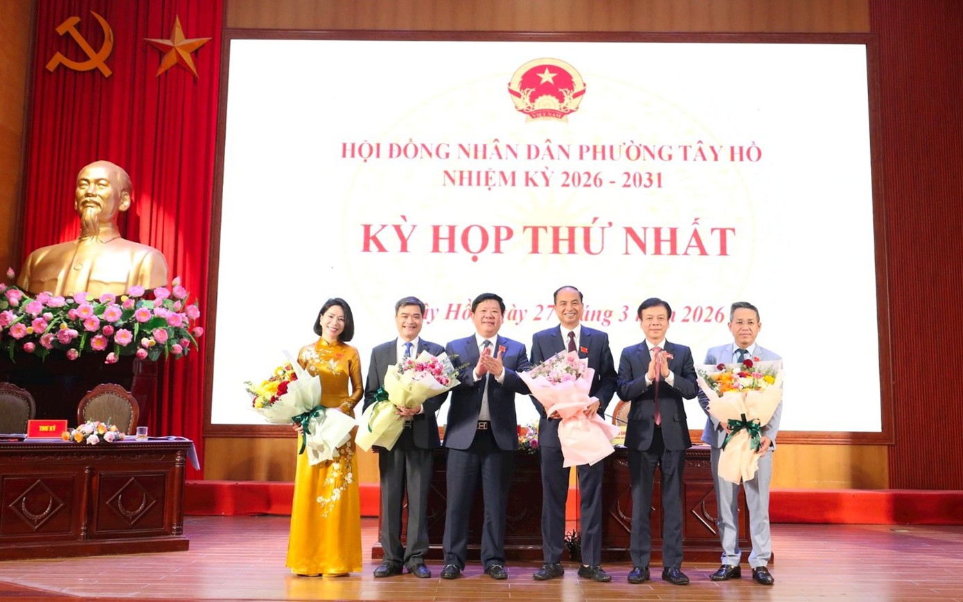 Kỳ họp thứ Nhất HĐND phường Tây Hồ khóa II: Bầu đủ nhân sự chủ chốt, cam kết 