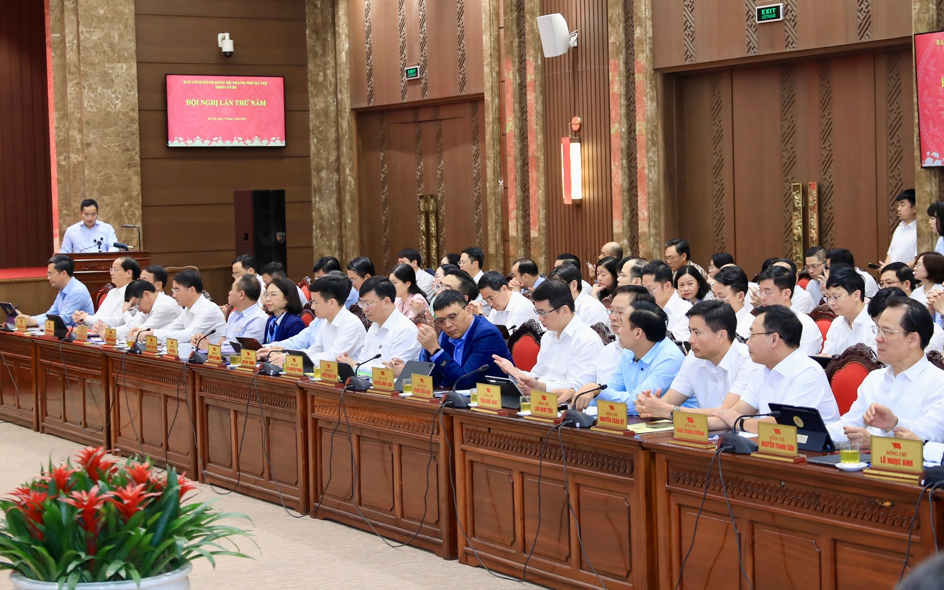 Hội nghị lần thứ năm Ban Chấp hành Đảng bộ TP Hà Nội khóa XVIII bàn thảo các vấn đề phát triển Thủ đô trong kỷ nguyên mới- Ảnh 7.