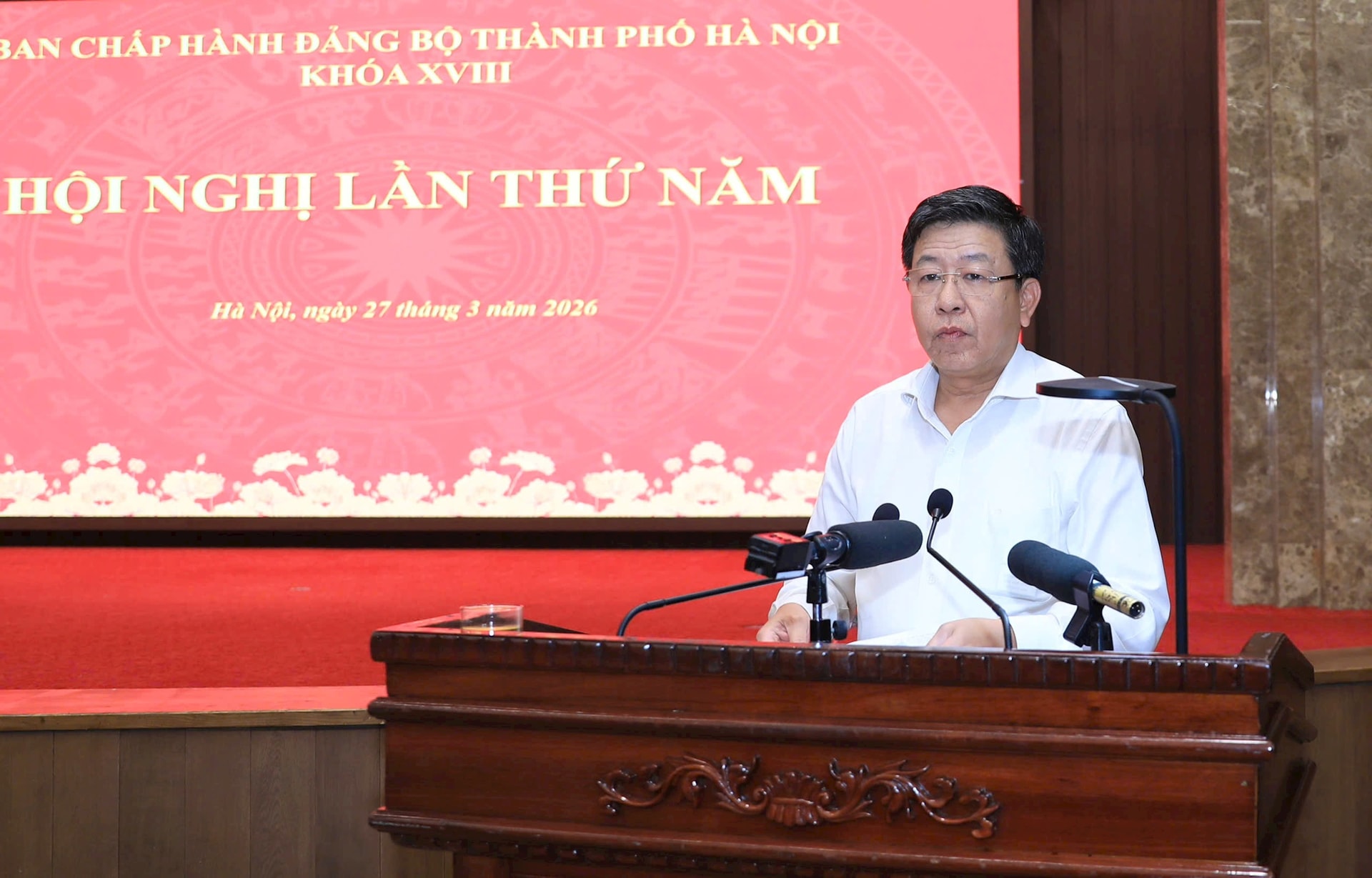 Hội nghị lần thứ năm Ban Chấp hành Đảng bộ TP Hà Nội khóa XVIII bàn thảo các vấn đề phát triển Thủ đô trong kỷ nguyên mới- Ảnh 5.