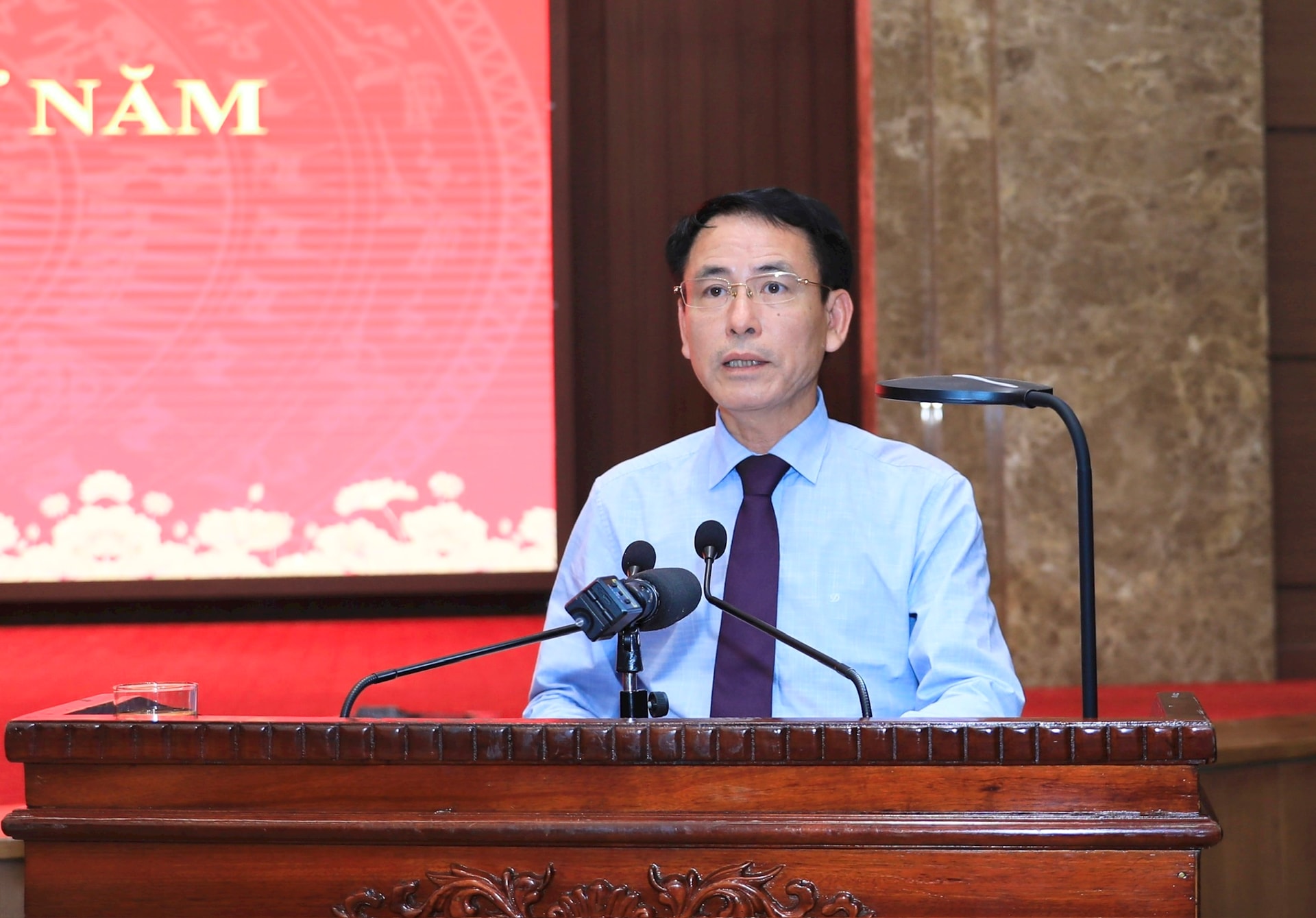 Hội nghị lần thứ năm Ban Chấp hành Đảng bộ TP Hà Nội khóa XVIII bàn thảo các vấn đề phát triển Thủ đô trong kỷ nguyên mới- Ảnh 17.