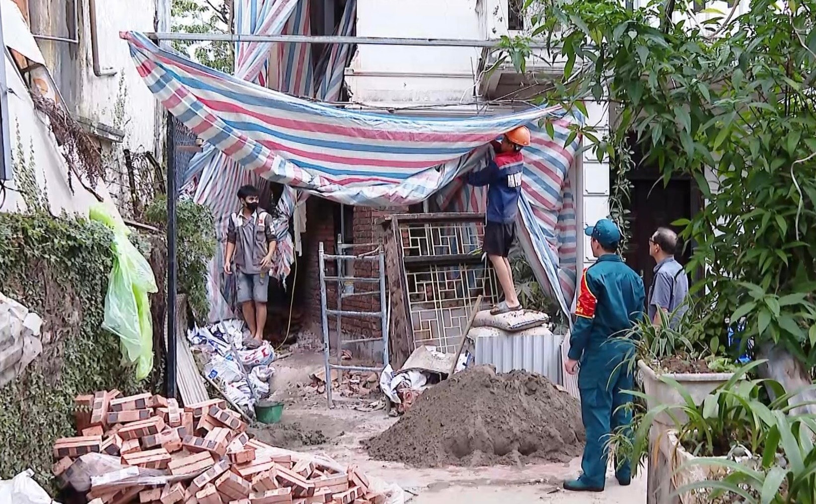 Gỡ vướng giải phóng mặt bằng đường Vành đai 2,5 - kinh nghiệm từ Thanh Xuân- Ảnh 1.