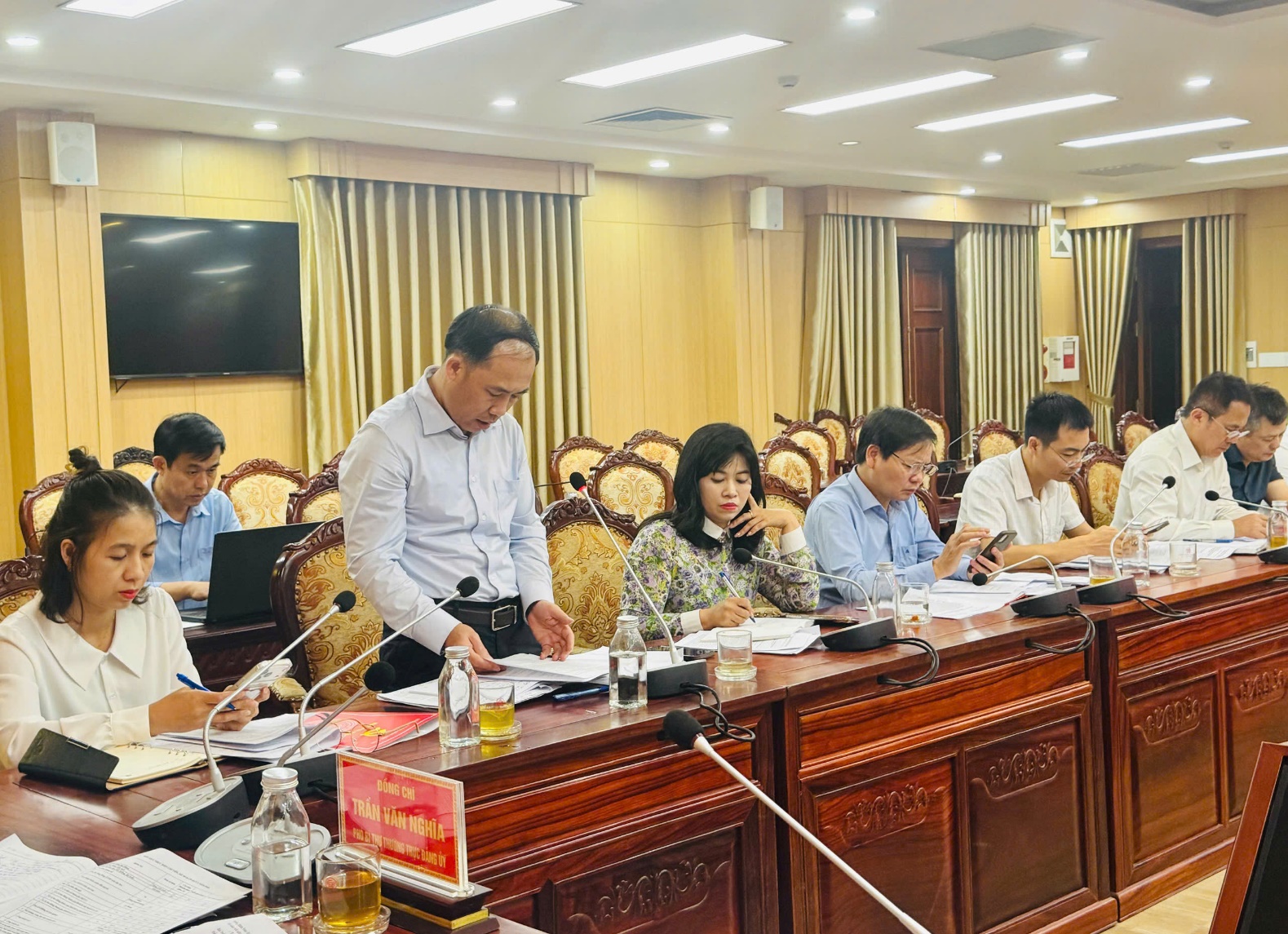 Hội nghị lần thứ 8 Ban Chấp hành Đảng bộ xã Hoài Đức khoá I, nhiệm kỳ 2025-2030.- Ảnh 2.