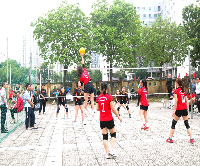 Sôi nổi Giải bóng chuyền hơi phường Yên Sở năm 2026: Lan tỏa phong trào thể dục thể thao quần chúng- Ảnh 4.