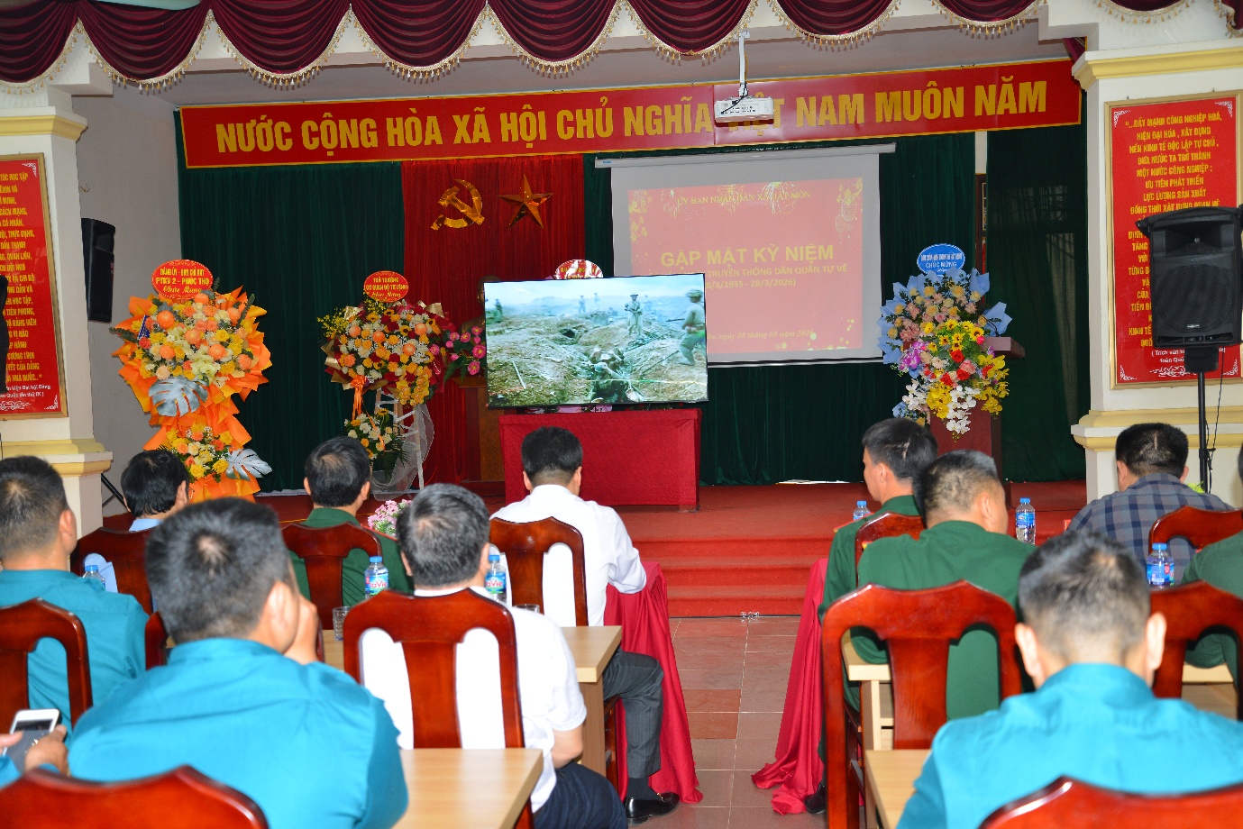 Xã Hát Môn gặp mặt truyền thống kỷ niệm 91 năm Ngày Dân quân tự vệ Việt Nam- Ảnh 2.