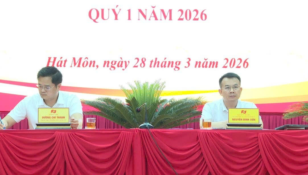 Hát Môn: Ban Chấp hành mở rộng giao ban với Bí thư các Chi đảng bộ trực thuộc Đảng ủy xã, trưởng thôn dân cư Quý I, triển khai nhiệm vụ trọng tâm Quý II năm 2026- Ảnh 1.