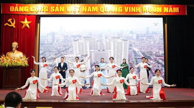 Hoài Đức: khen thưởng 33 tập thể, 199 cá nhân tiêu biểu trong công tác bầu cử- Ảnh 3.