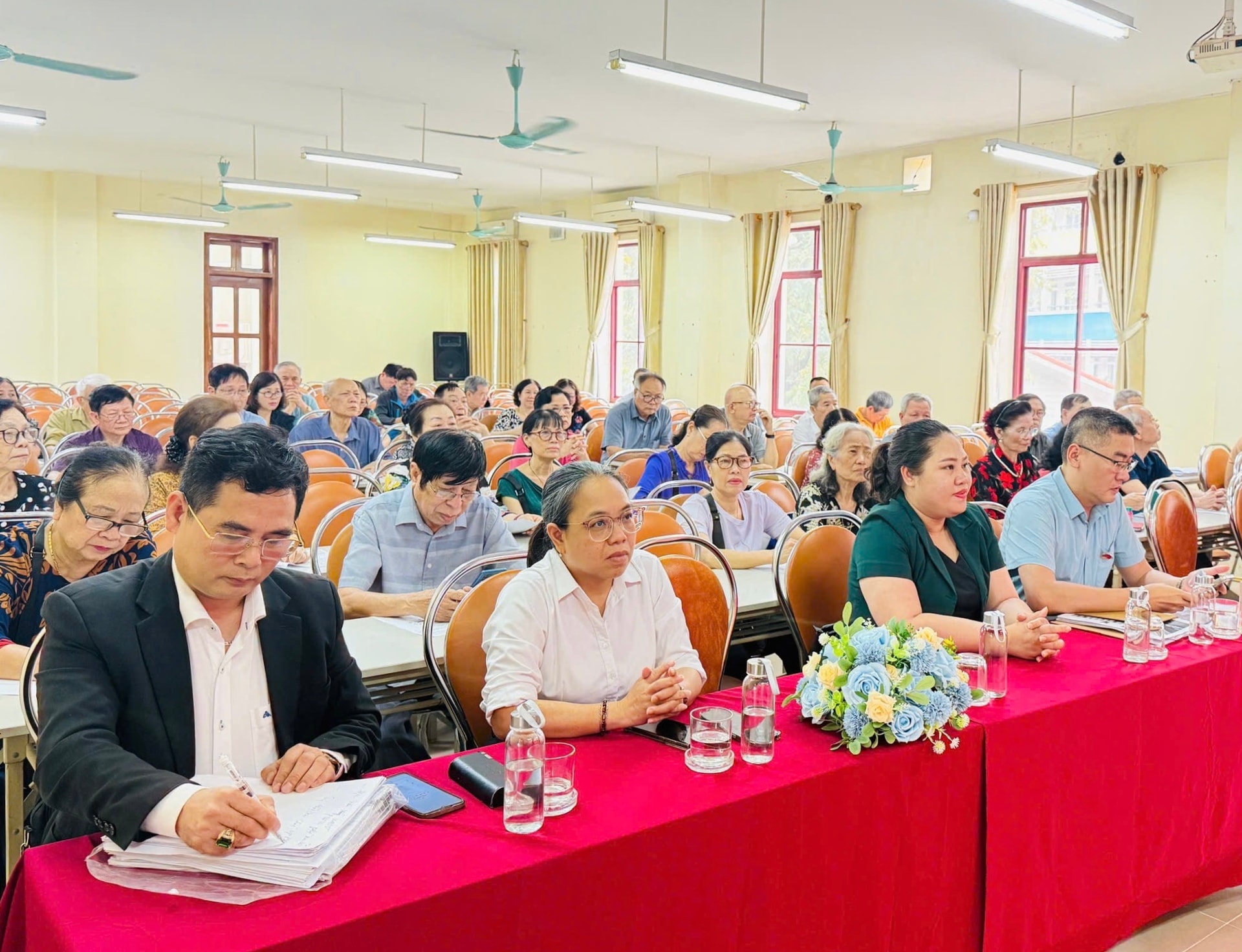 Phường Kim Liên tổ chức truyền thông dự thảo Luật Thủ đô (sửa đổi)- Ảnh 1.