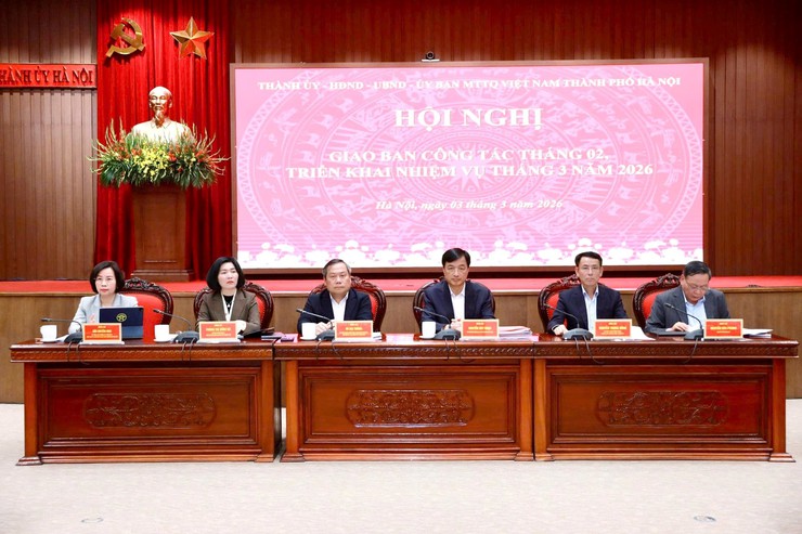Yên Nghĩa tham dự hội nghị giao ban công tác tháng 2, triển khai nhiệm vụ trọng tâm tháng 3/2026 của Thành phố Hà Nội- Ảnh 1.