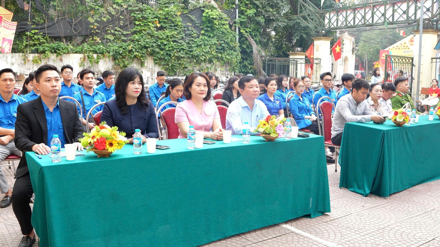 D:\kho\truyền thanh huyện\2026\tháng thanh niên\z7575251359090_c6a83bf8047f6ad919a2a978ff2cf561.jpg