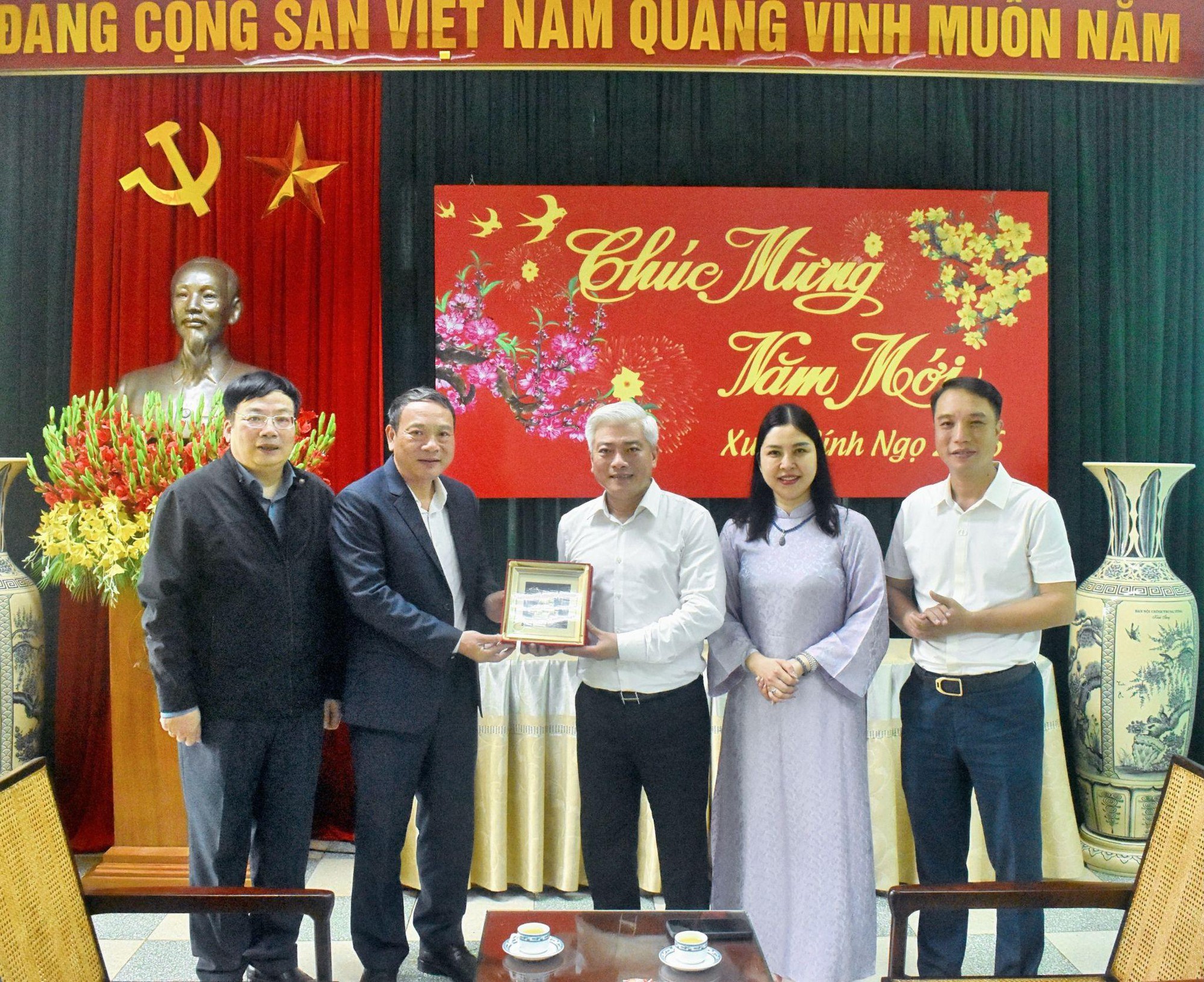 Đoàn đại biểu phường Đại Mỗ tổ chức lễ báo công dâng Bác tại Khu di tích K9 - Đá Chông (Ba Vì - Hà Nội)- Ảnh 4.
