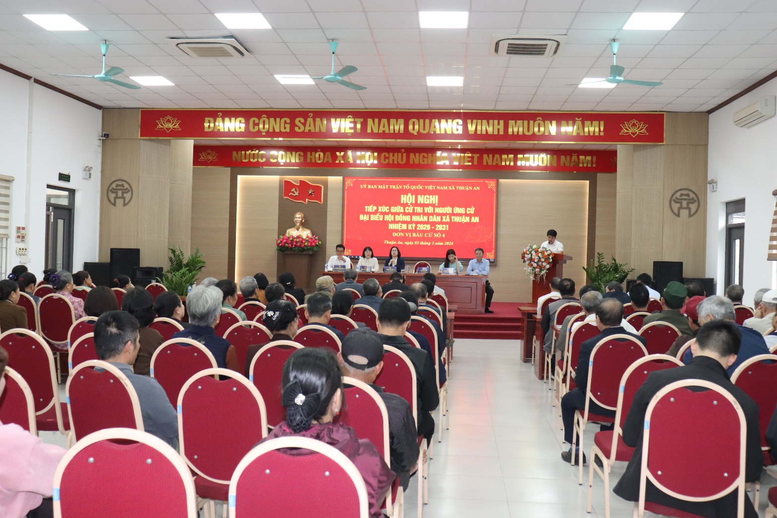 Hội nghị tiếp xúc cử tri với những người ứng cử đại biểu HĐND xã nhiệm kỳ 2026 – 2031 (Đơn vị Bầu cử số 04)- Ảnh 1.