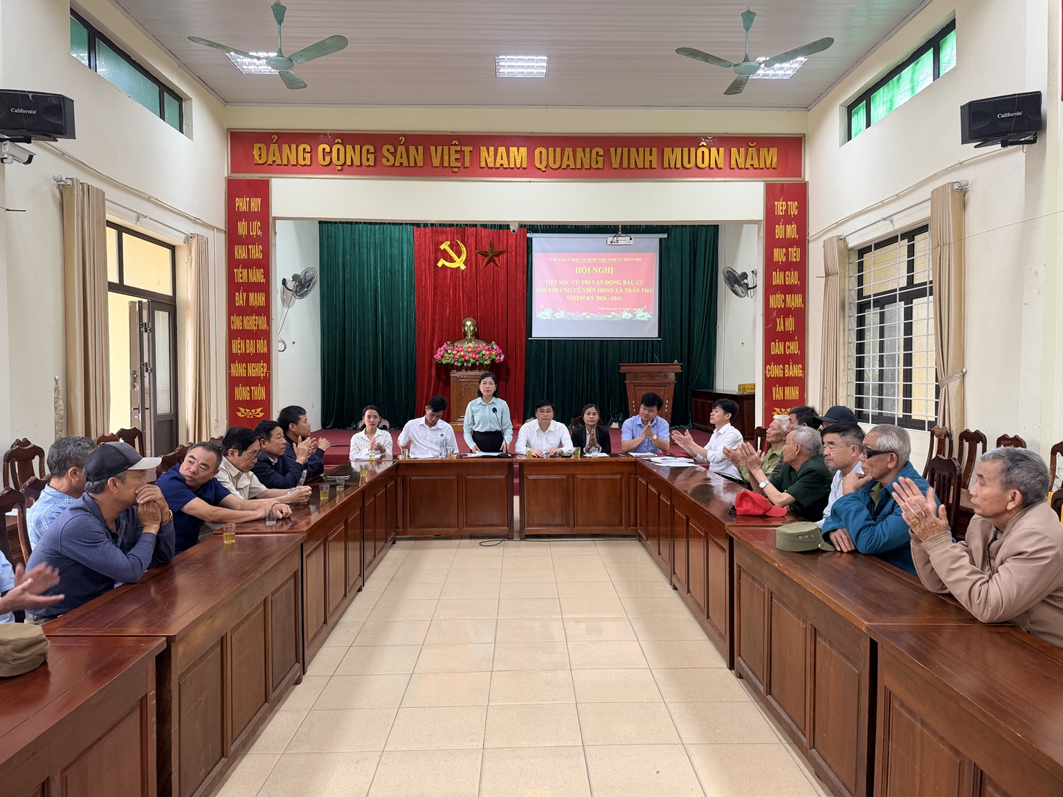 Các ứng cử viên đại biểu HĐND xã Trần Phú nhiệm kỳ 2026 - 2031,đơn vị bầu cử số 5 tiếp xúc cử tri- Ảnh 2.