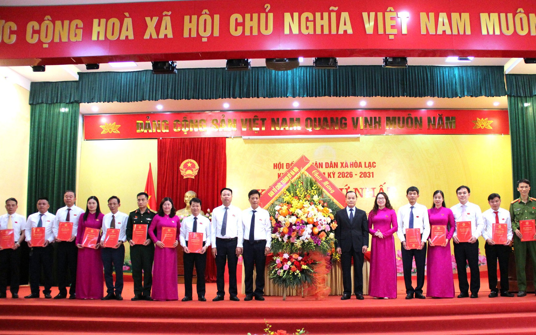 Hội đồng nhân dân xã Hòa Lạc khóa II, nhiệm kỳ 2026–2031 tổ chức Kỳ họp thứ Nhất, kiện toàn tổ chức bộ máy chính quyền địa phương