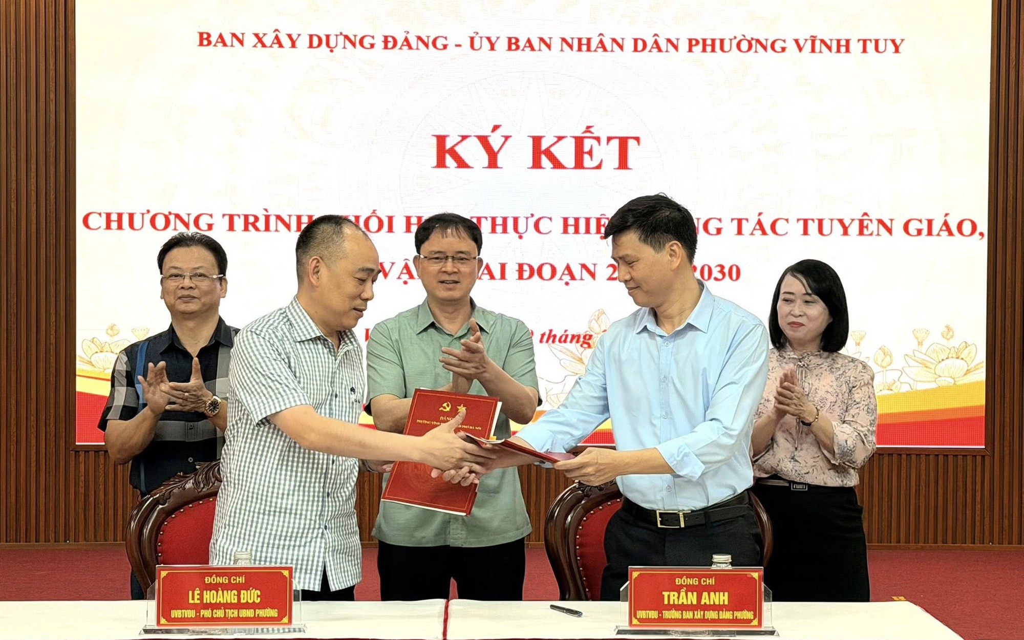 PHƯỜNG VĨNH TUY: TỔ CHỨC KÝ KẾT CHƯƠNG TRÌNH PHỐI HỢP CÔNG TÁC TUYÊN GIÁO, DÂN VẬN