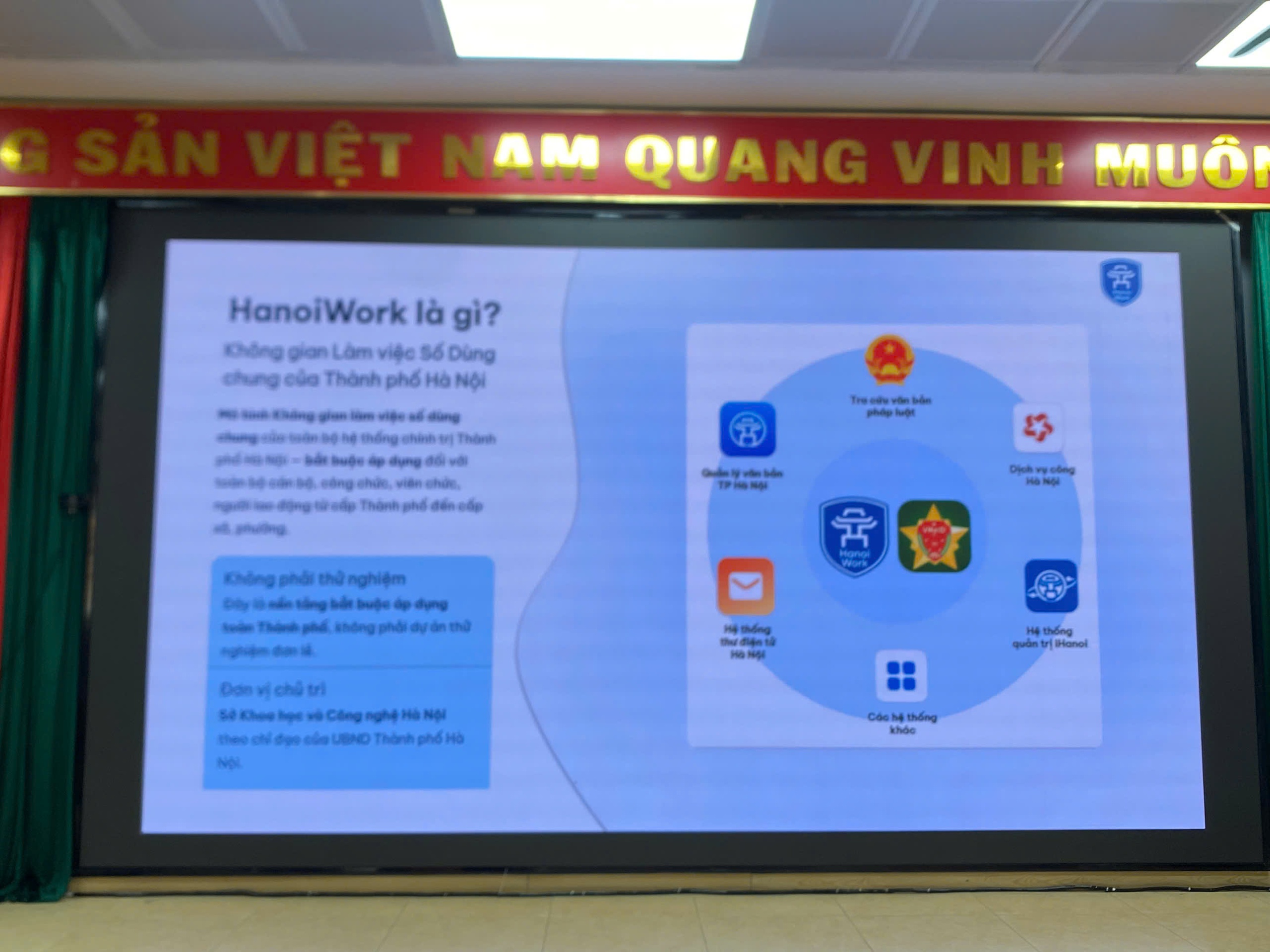 Phường Vĩnh Tuy triển khai thí điểm nền tảng HanoiWork - Bước tiến mới trong chuyển đổi số hành chính- Ảnh 3.