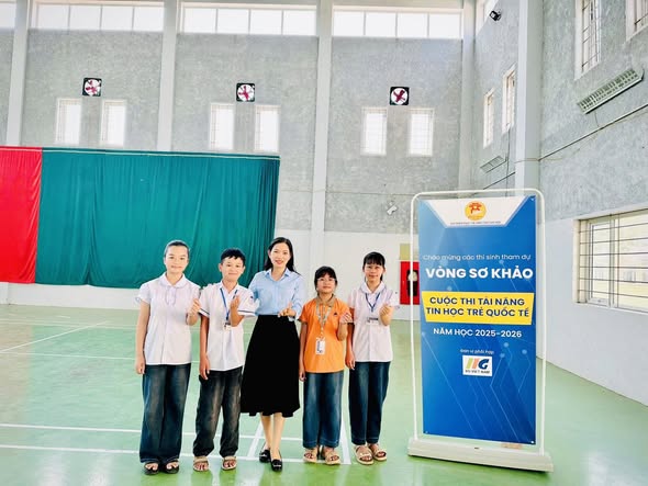 TRƯỜNG TIỂU HỌC TÒNG BẠT: DẤU ẤN RỰC RỠ TẠI VÒNG SƠ KHẢO CUỘC THI TÀI NĂNG TIN HỌC TRẺ QUỐC TẾ NĂM HỌC 2025 – 2026- Ảnh 1.