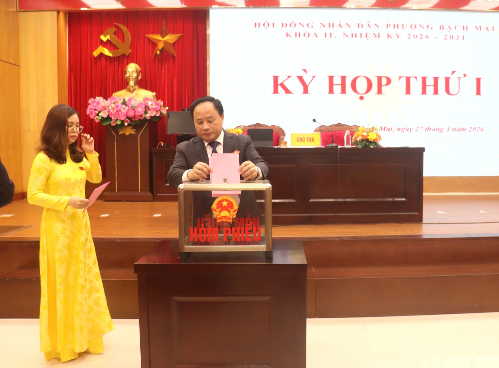 HĐND phường Bạch Mai ra mắt 30 đại biểu khóa II, bầu các chức danh thuộc thẩm quyền- Ảnh 4.