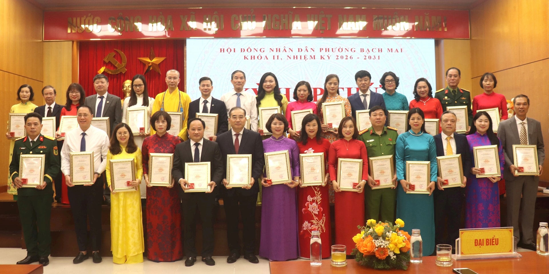 HĐND phường Bạch Mai ra mắt 30 đại biểu khóa II, bầu các chức danh thuộc thẩm quyền- Ảnh 3.