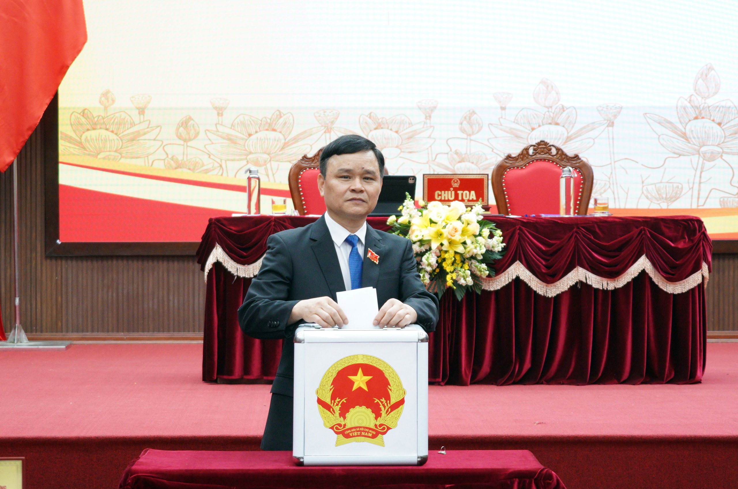 Thành công của kỳ họp thứ nhất HĐND phường Chương Mỹ, khóa II, nhiệm kỳ 2026 - 2031, tạo điều kiện thuận lợi cho một nhiệm kỳ mới “Tinh - gọn - mạnh - hiệu năng - hiệu lực - hiệu quả”- Ảnh 9.