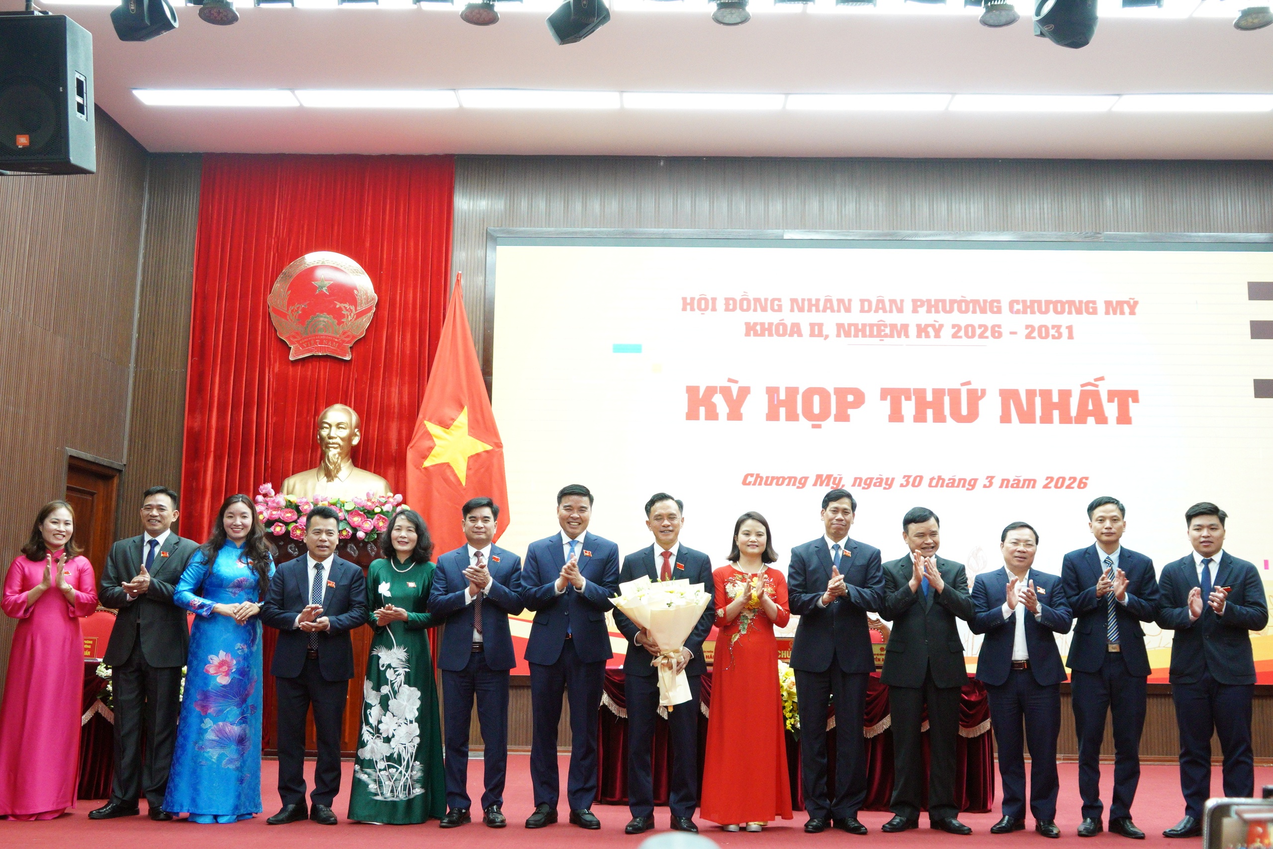 Thành công của kỳ họp thứ nhất HĐND phường Chương Mỹ, khóa II, nhiệm kỳ 2026 - 2031, tạo điều kiện thuận lợi cho một nhiệm kỳ mới “Tinh - gọn - mạnh - hiệu năng - hiệu lực - hiệu quả”- Ảnh 29.