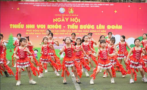 Rực rỡ Ngày hội “Thiếu nhi vui khỏe – Tiến bước lên Đoàn” – Bản hòa ca sức trẻ của cô và trò trường Tiểu học Cổ Nhuế 2B- Ảnh 4.