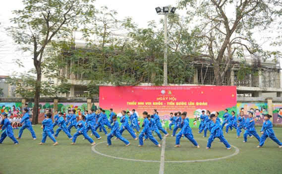 Rực rỡ Ngày hội “Thiếu nhi vui khỏe – Tiến bước lên Đoàn” – Bản hòa ca sức trẻ của cô và trò trường Tiểu học Cổ Nhuế 2B- Ảnh 7.