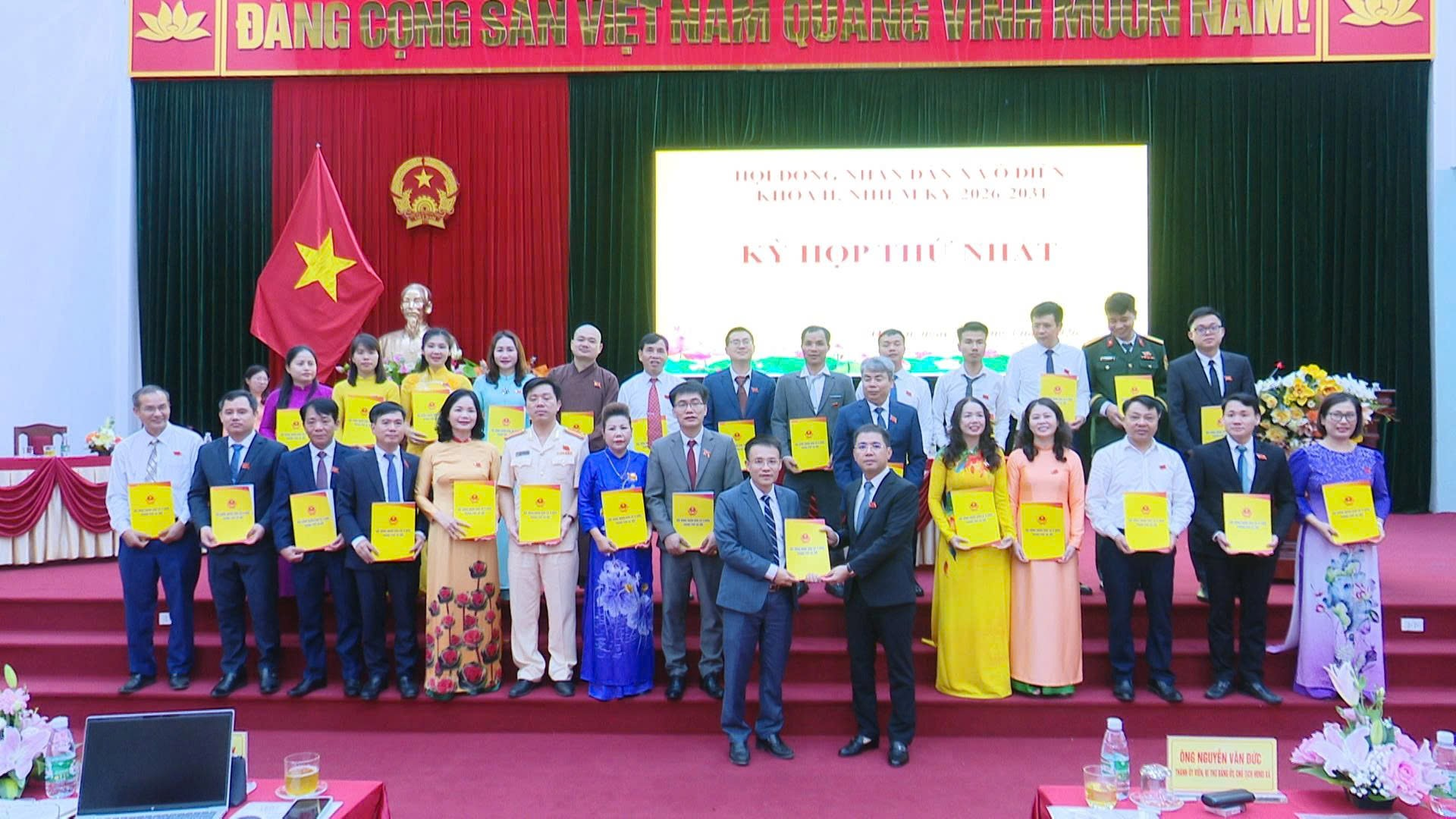 Kỳ họp thứ nhất Hội đồng nhân dân xã Ô Diên, nhiệm kỳ 2026 – 2031 thành công tốt đẹp- Ảnh 3.