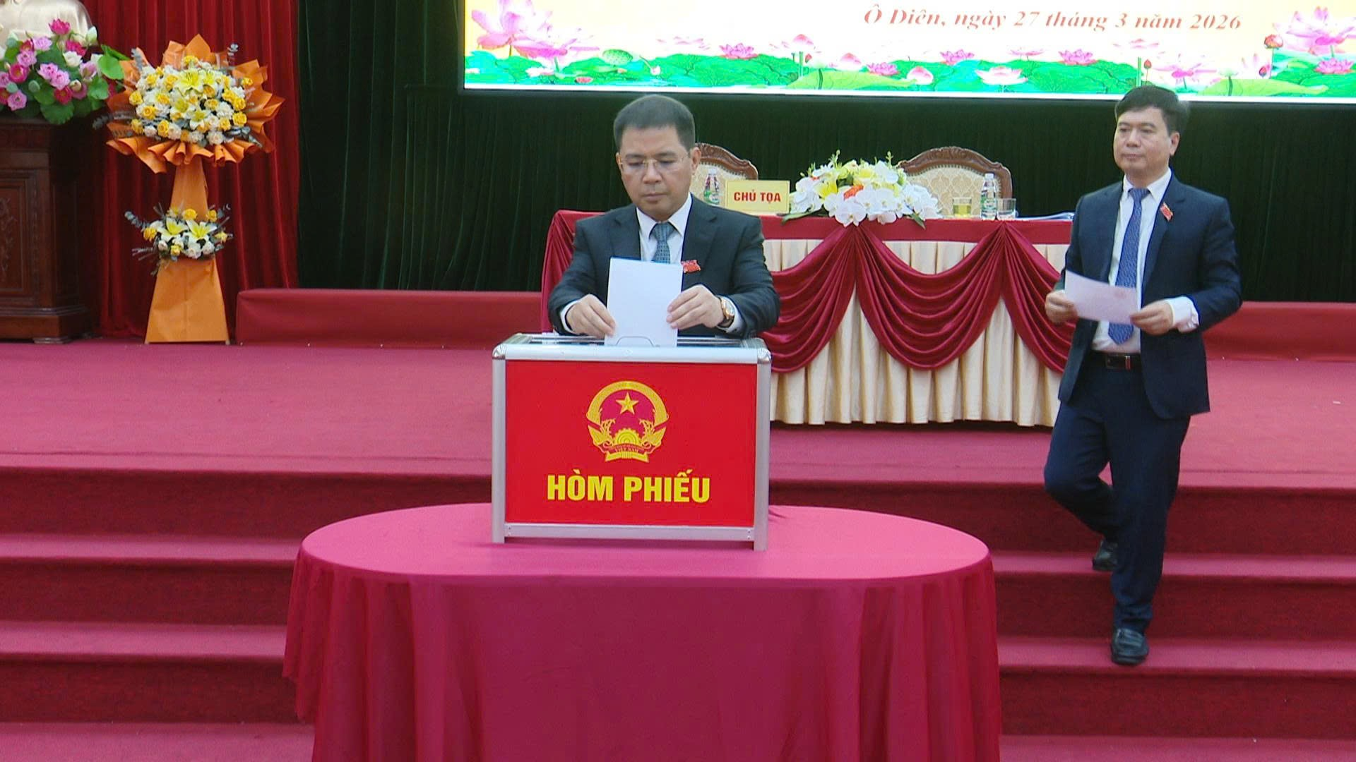 Kỳ họp thứ nhất Hội đồng nhân dân xã Ô Diên, nhiệm kỳ 2026 – 2031 thành công tốt đẹp- Ảnh 4.