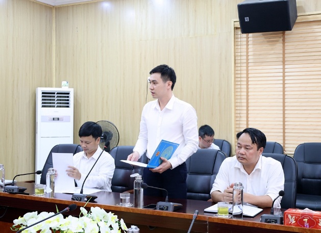 UBND xã Xuân Mai tổ chức trao Quyết định bổ nhiệm chức vụ Giám đốc Trung tâm Dịch vụ tổng hợp xã Xuân Mai - Ảnh 2.