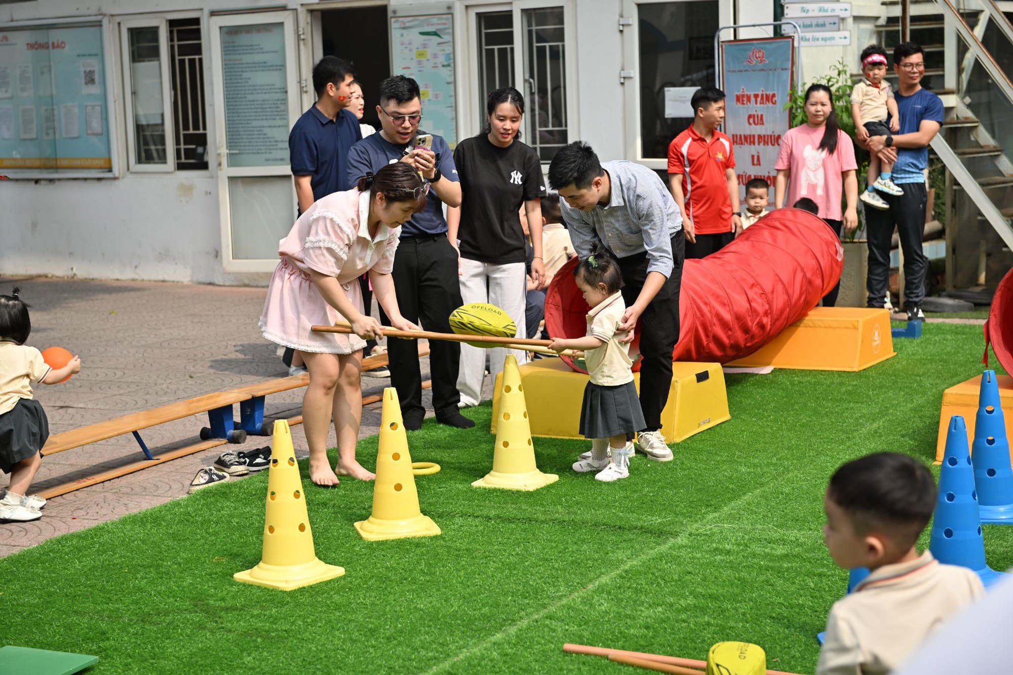 Trường Mầm non Việt - Bun (phường Hai Bà Trưng): Lan tỏa tinh thần thể thao đến từng “búp măng non”- Ảnh 4.