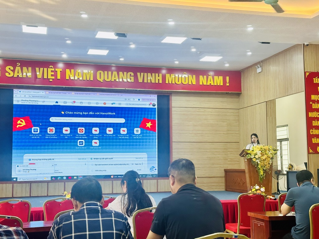 PHƯỜNG PHƯƠNG LIỆT TỔ CHỨC TẬP HUẤN TRIỂN KHAI HỆ THỐNG KHÔNG GIAN LÀM VIỆC SỐ HANOIWORK- Ảnh 1.