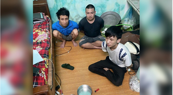 Bắt 3 đối tượng “bay lắc” trong phòng đóng kín- Ảnh 1.