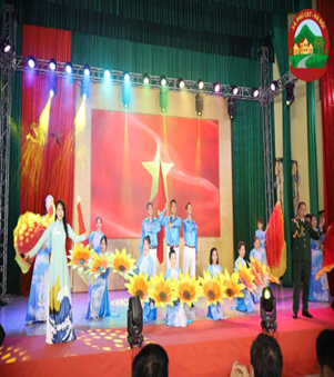 Cô giáo Nguyễn Thị Lâm giáo viên trường Mầm non Phú Cát tấm gương sáng trong phong trào thi đua và đầy nghị lực- Ảnh 9.