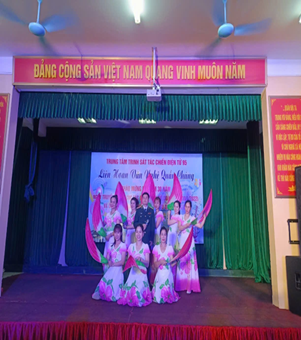 Cô giáo Nguyễn Thị Lâm giáo viên trường Mầm non Phú Cát tấm gương sáng trong phong trào thi đua và đầy nghị lực- Ảnh 8.