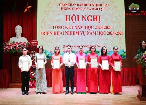 Cô giáo Nguyễn Thị Lâm giáo viên trường Mầm non Phú Cát tấm gương sáng trong phong trào thi đua và đầy nghị lực- Ảnh 13.