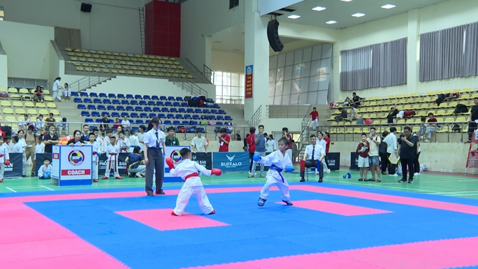 Hơn 500 võ sinh tranh tài tại Giải Vô địch Karate Hoài Đức mở rộng 2026- Ảnh 10.