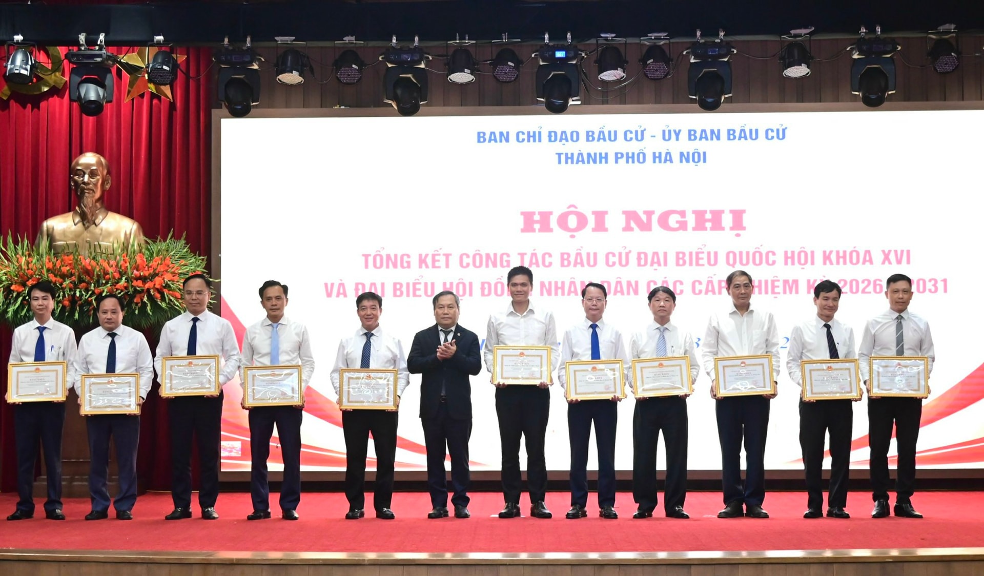 Hà Nội tổng kết công tác bầu cử đại biểu Quốc hội khóa XVI và đại biểu HĐND các cấp- Ảnh 6.