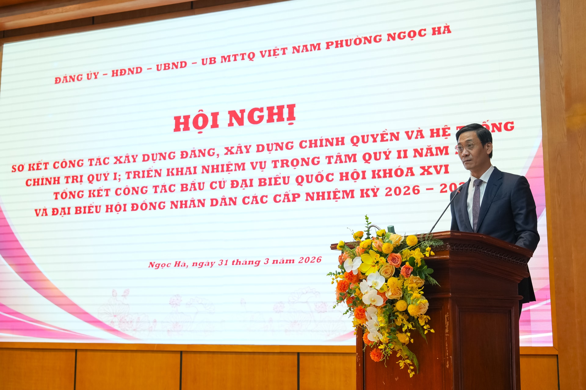 Phường Ngọc Hà: Khen thưởng tập thể, cá nhân xuất sắc trong công tác bầu cử- Ảnh 2.