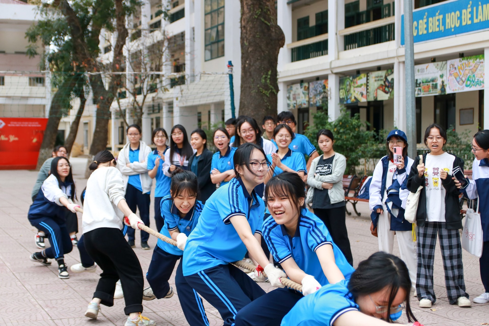 Phú Diễn: Nhiều hoạt động thể thao chào mừng 95 năm Ngày thành lập Đoàn- Ảnh 2.