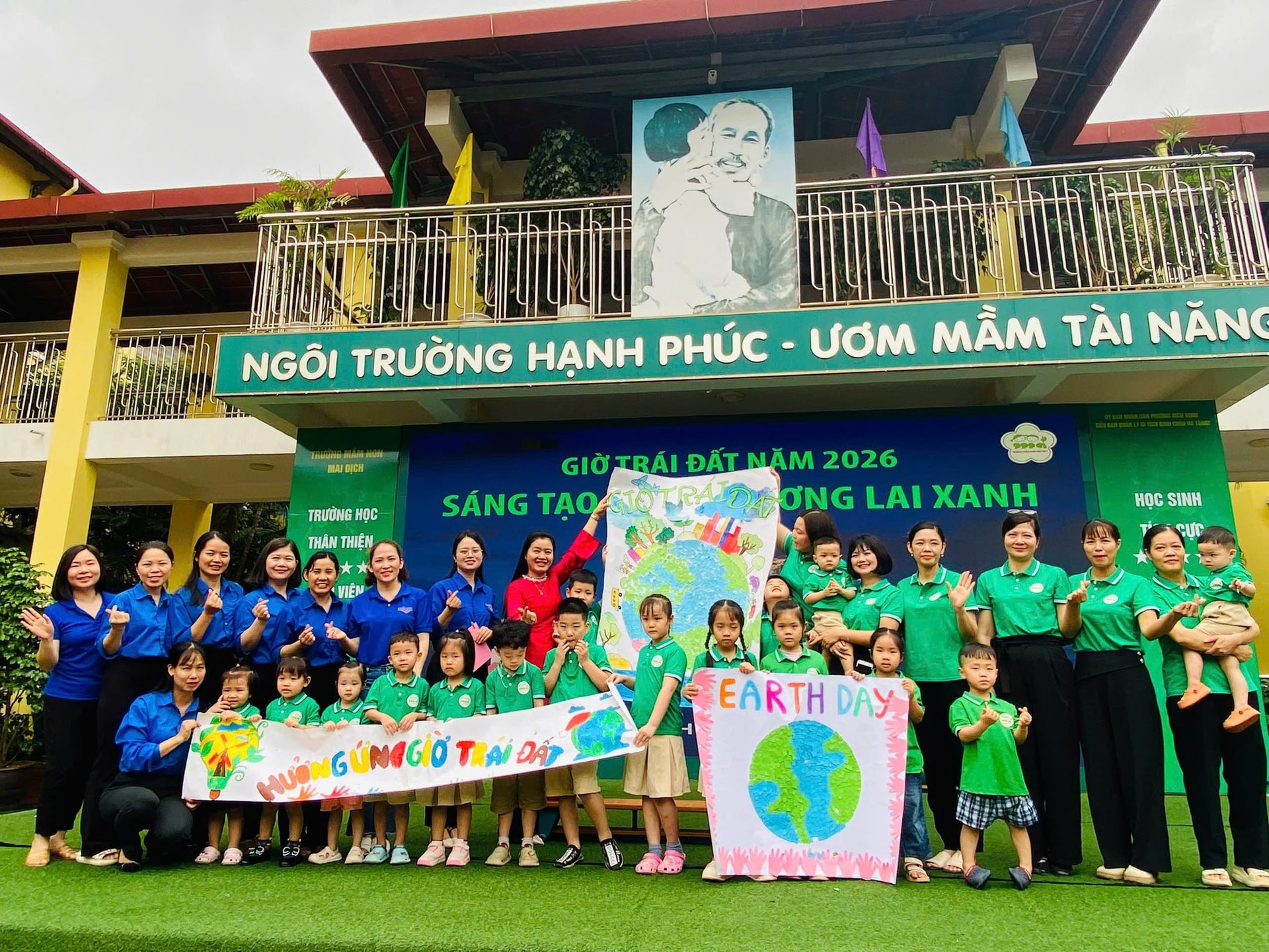 Phường Phú Diễn chung tay hưởng ứng giờ trái đất- Ảnh 2.