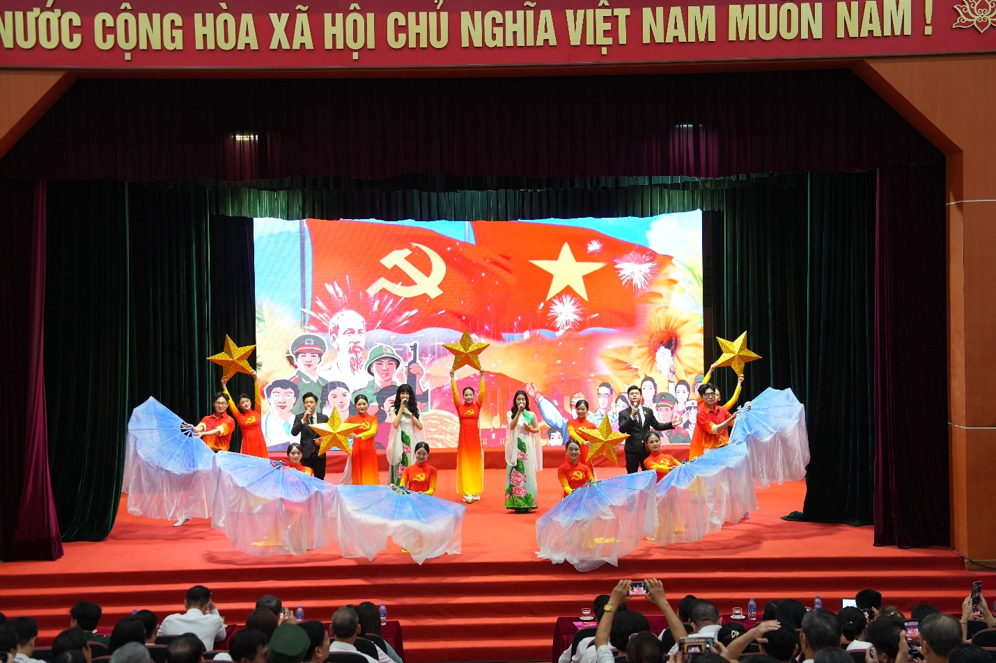 Xã Gia Lâm tổng kết công tác bầu cử đại biểu Quốc hội và HĐND các cấp- Ảnh 2.