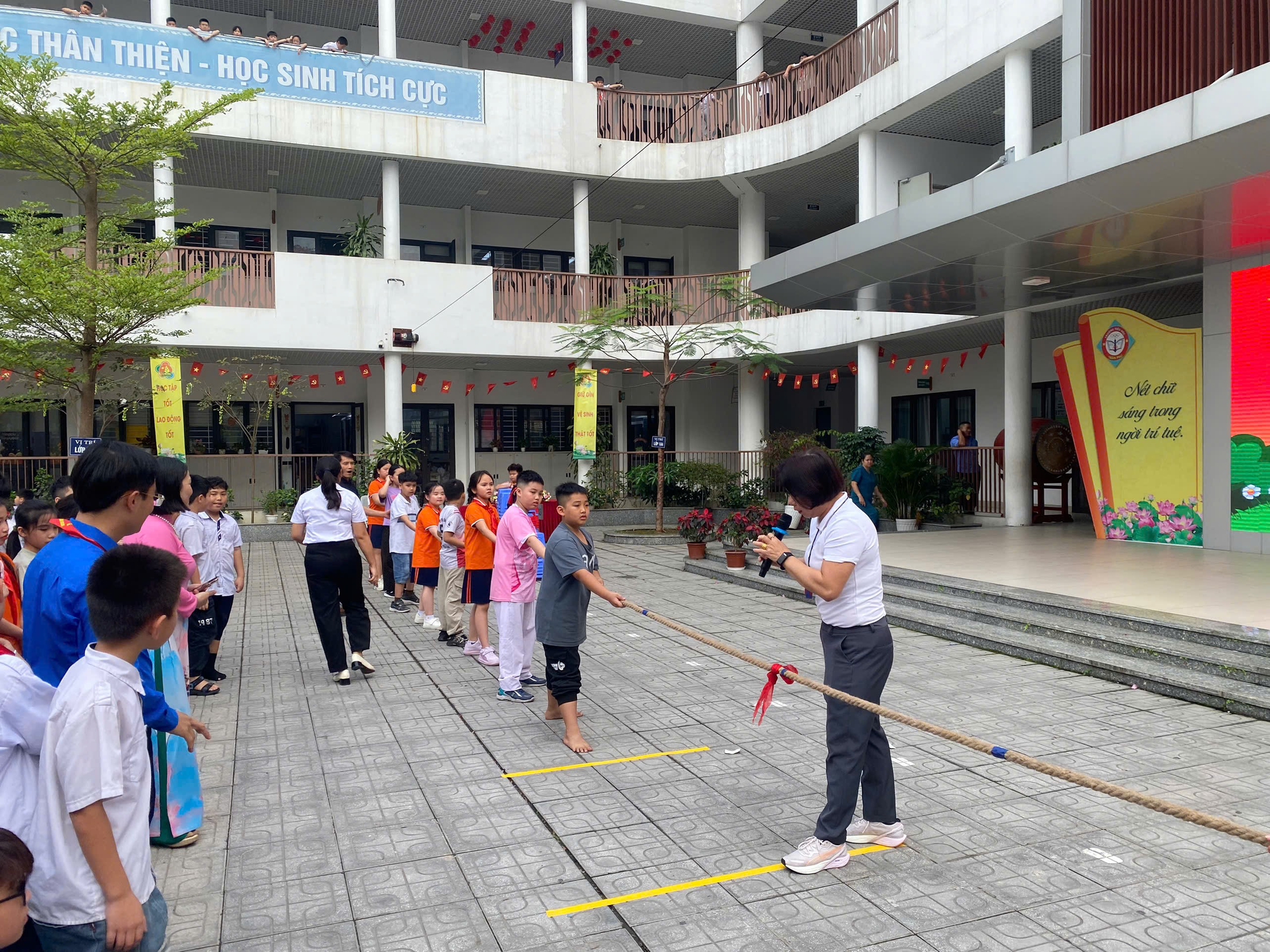 TRƯỜNG TIỂU HỌC TRẦN PHÚ SÔI NỔI CÁC HOẠT ĐỘNG CHÀO MỪNG NGÀY THỂ THAO VIỆT NAM 27/3- Ảnh 2.