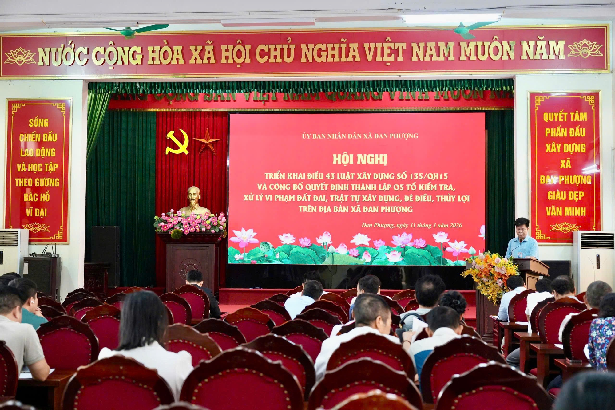 Xã Đan Phượng thành lập 5 tổ kiểm tra, xử lý vi phạm đất đai, trật tự xây dựng, đê điều, thủy lợi.- Ảnh 1.