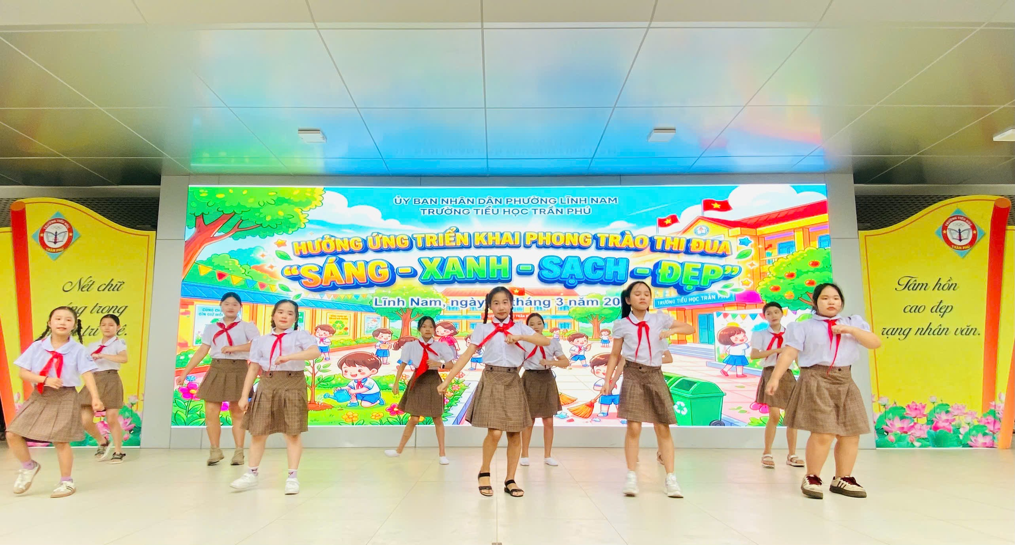 TRƯỜNG TIỂU HỌC TRẦN PHÚ TỔ CHỨC LỄ PHÁT ĐỘNG, HƯỞNG ỨNG PHONG TRÀO THI ĐUA “SÁNG – XANH – SẠCH – ĐẸP” NĂM 2026- Ảnh 1.
