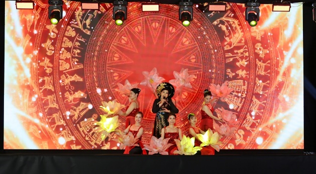 C:\Users\Admin\Desktop\van nghe\6 vn.JPG