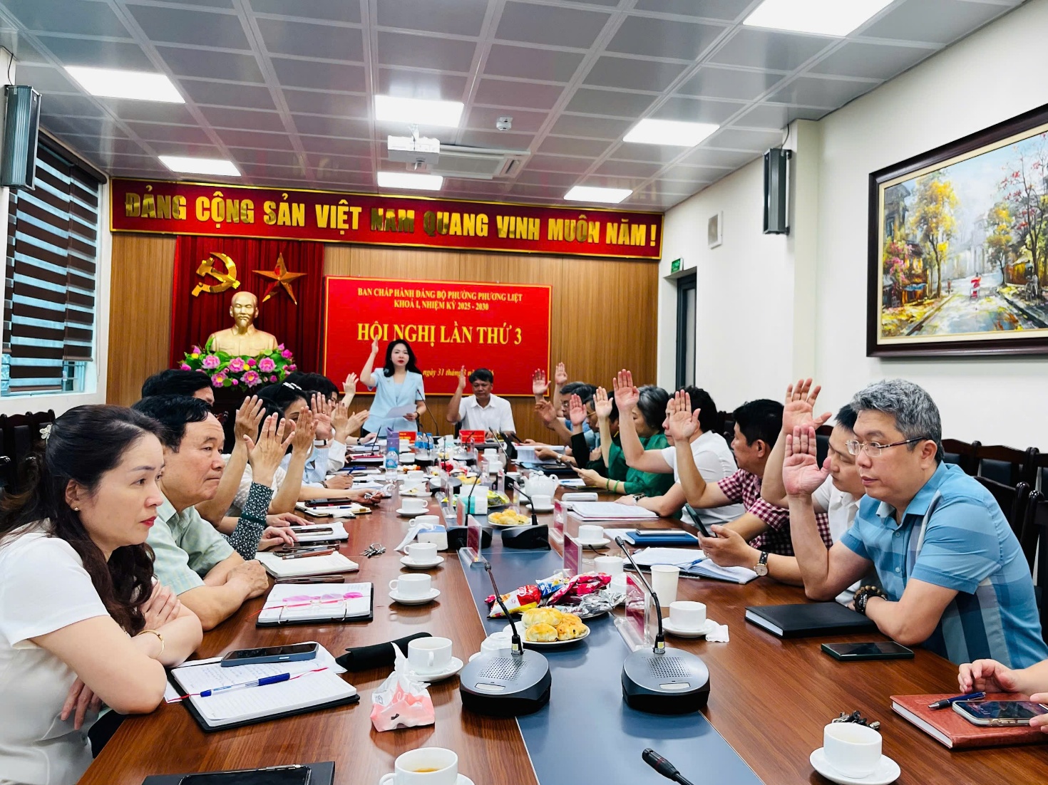 Hội nghị lần thứ 3 Ban Chấp hành Đảng bộ phường Phương Liệt nhiệm kỳ 2025-2030- Ảnh 9.