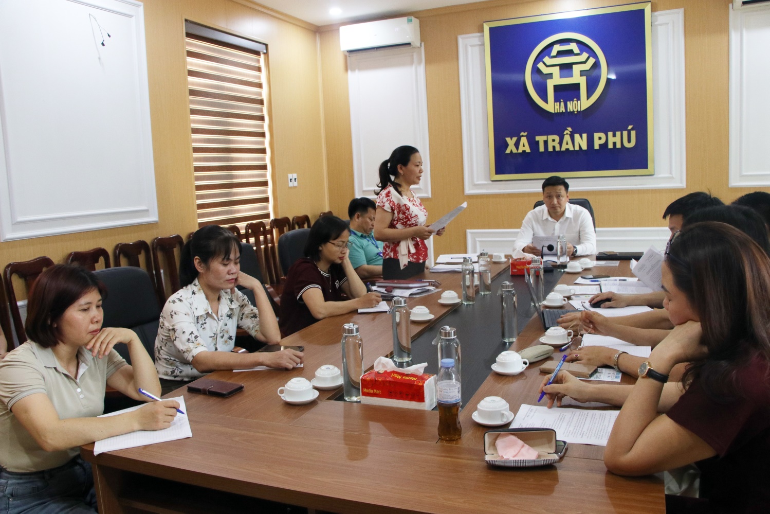 Họp triển khai đánh giá công tác bảo đảm an toàn thực phẩm trên địa bàn xã Trần Phú- Ảnh 1.