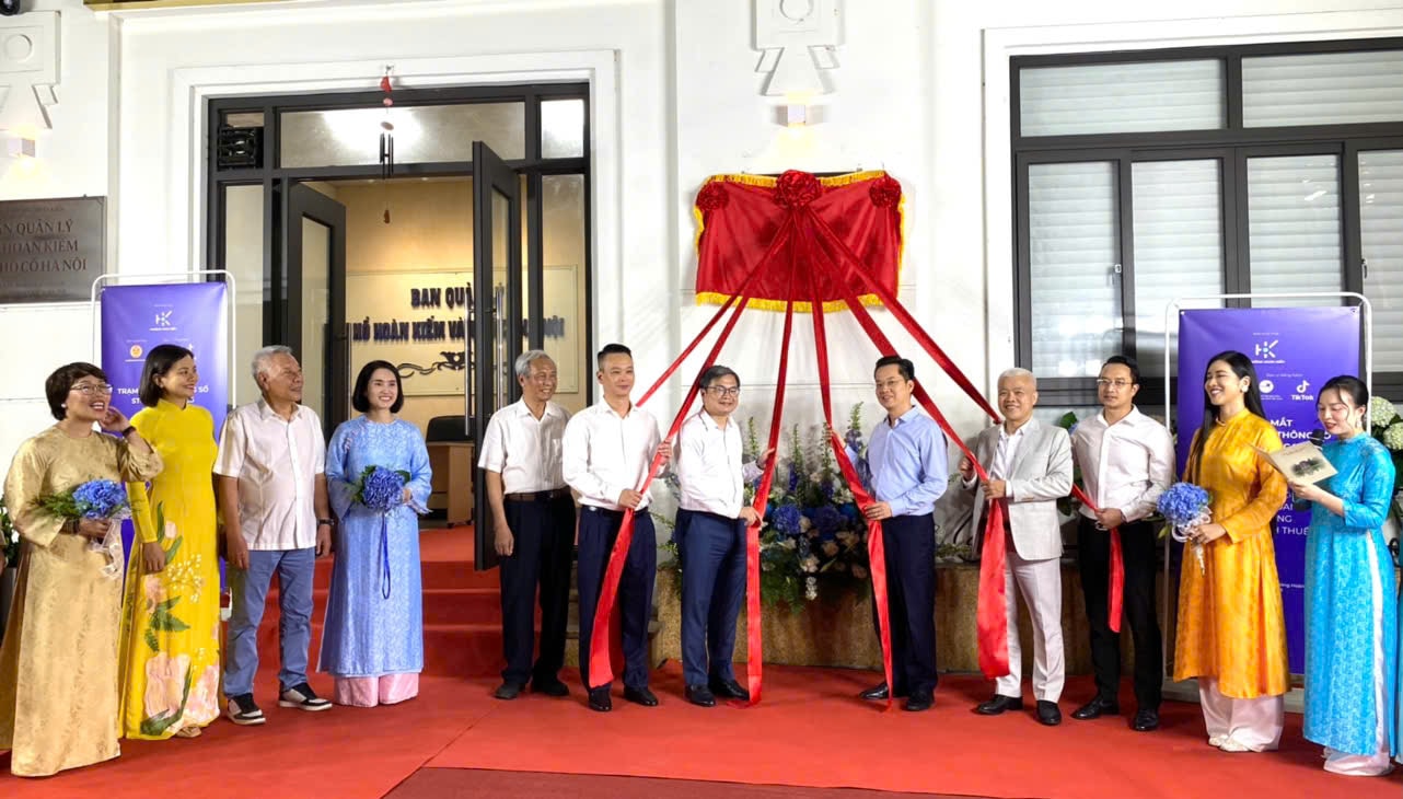 Phường Hoàn Kiếm ra mắt mô hình Trạm truyền thông số- Ảnh 1.